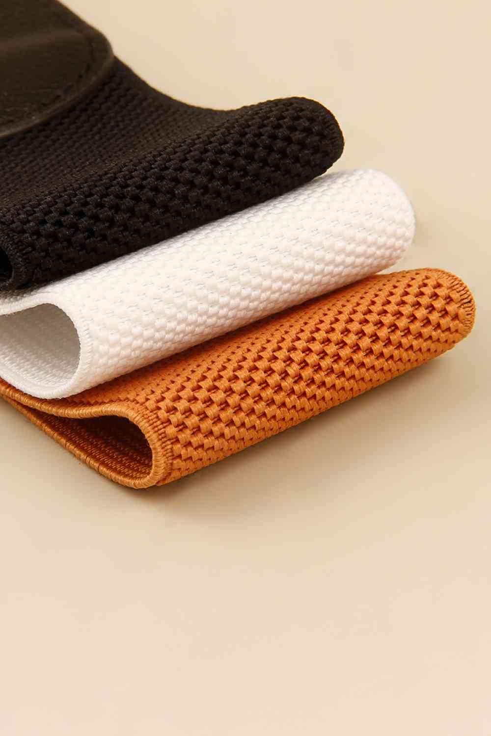 6704ecf8825a4215b6a92586f90f737f-Min